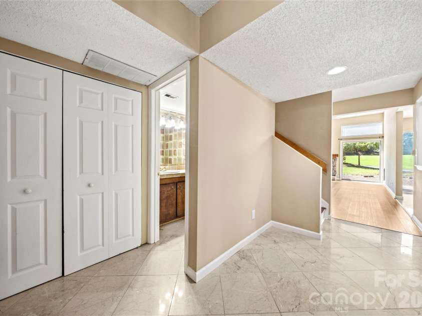 102 Ridgeport Road, Clover, SC 29710.  MLS# CAR4416607, YatesRealty ID 46460. 