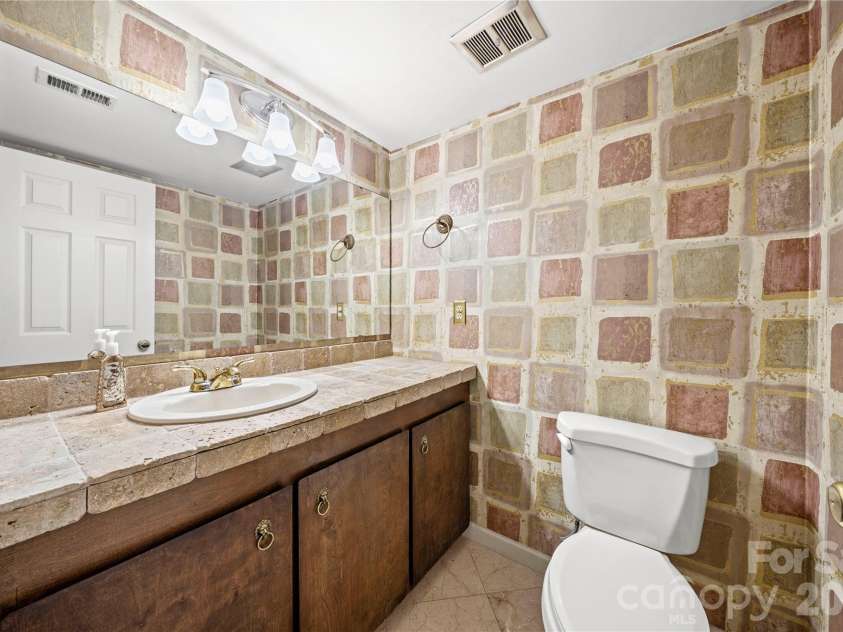 102 Ridgeport Road, Clover, SC 29710.  MLS# CAR4416607, YatesRealty ID 46460. 