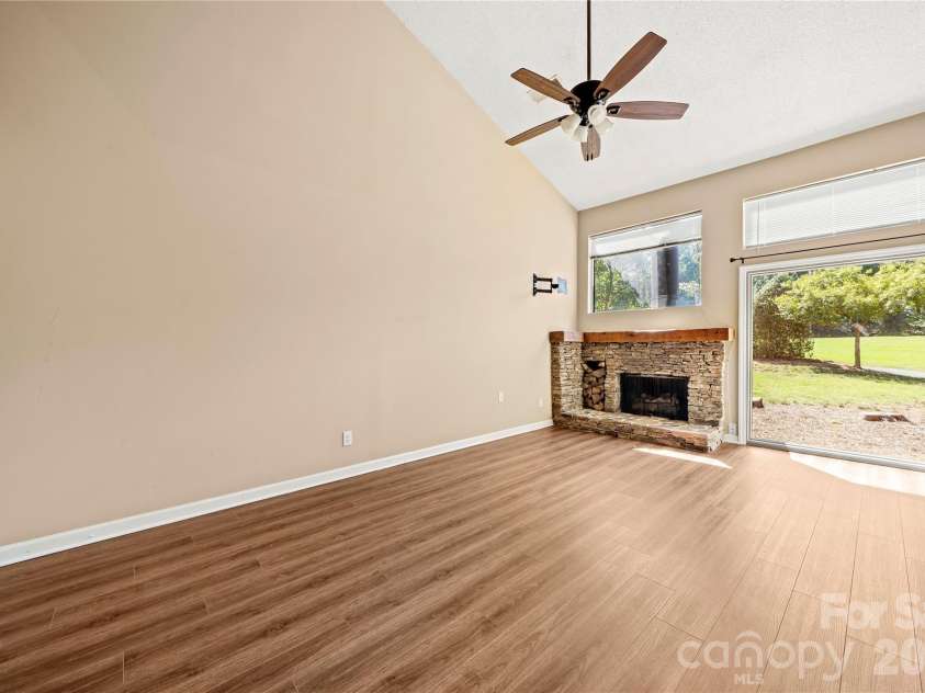 102 Ridgeport Road, Clover, SC 29710.  MLS# CAR4416607, YatesRealty ID 46460. 
