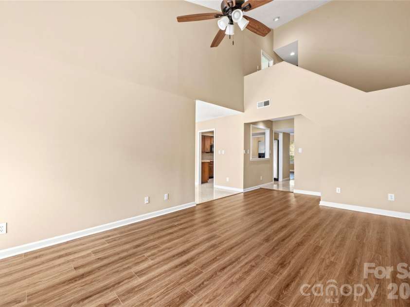 102 Ridgeport Road, Clover, SC 29710.  MLS# CAR4416607, YatesRealty ID 46460. 