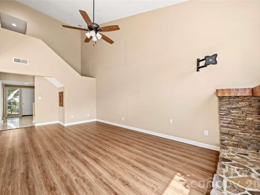 102 Ridgeport Road, Clover, SC 29710.  MLS# CAR4416607, YatesRealty ID 46460. 
