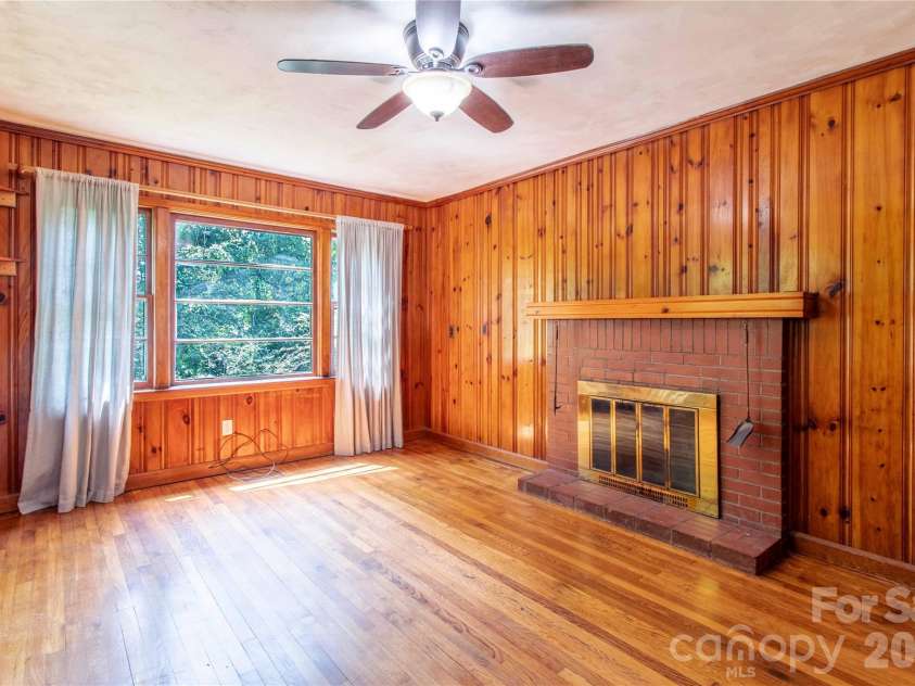 875 Mills Gap Road, Fletcher, NC 28732.  MLS# CAR4416274, YatesRealty ID 46461. 