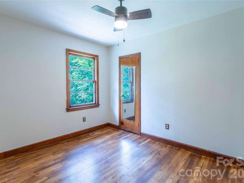 875 Mills Gap Road, Fletcher, NC 28732.  MLS# CAR4416274, YatesRealty ID 46461. 