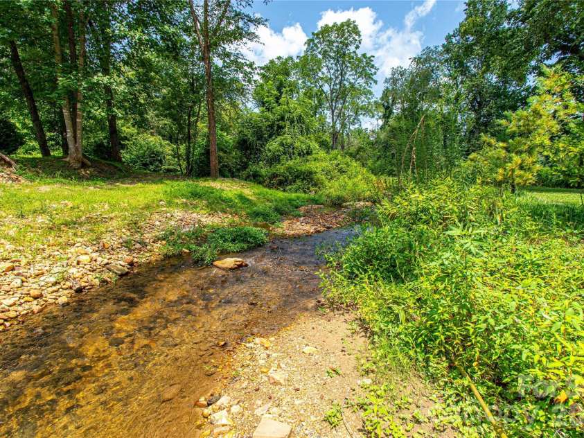 875 Mills Gap Road, Fletcher, NC 28732.  MLS# CAR4416274, YatesRealty ID 46461. 