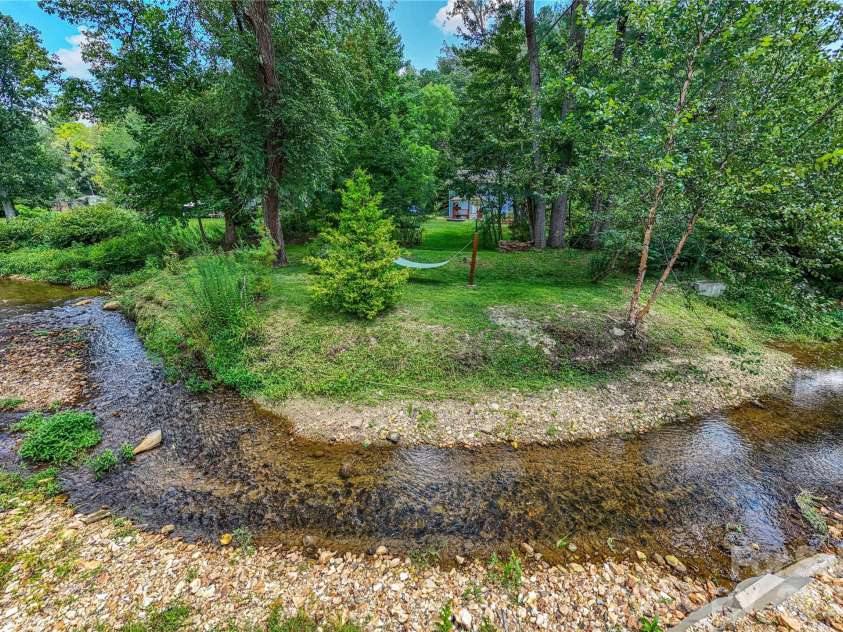 875 Mills Gap Road, Fletcher, NC 28732.  MLS# CAR4416274, YatesRealty ID 46461. 