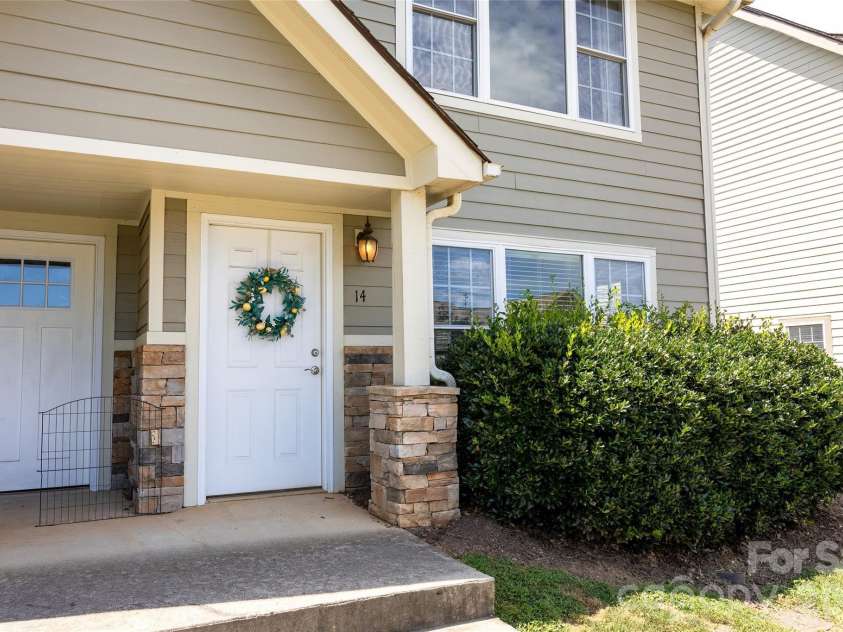 14 Rotunda Circle, Asheville, NC 28806.  MLS# CAR4416189, YatesRealty ID 46463. 