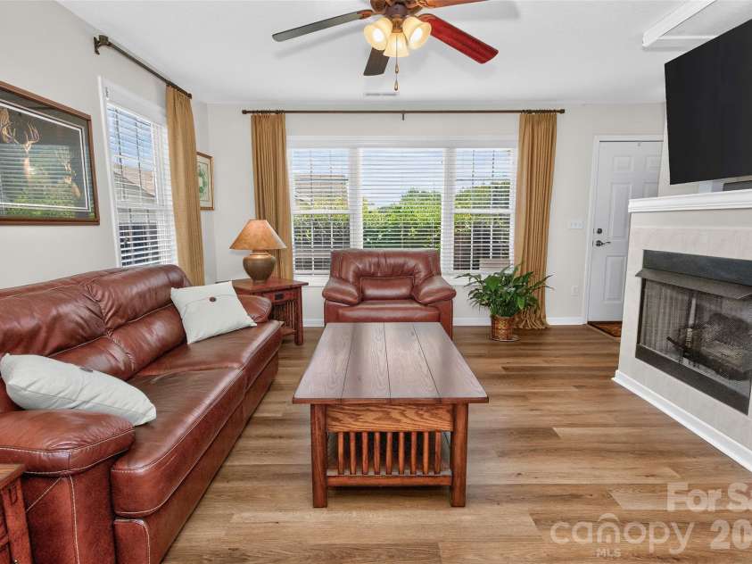 14 Rotunda Circle, Asheville, NC 28806.  MLS# CAR4416189, YatesRealty ID 46463. 