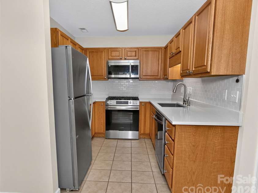 14 Rotunda Circle, Asheville, NC 28806.  MLS# CAR4416189, YatesRealty ID 46463. 