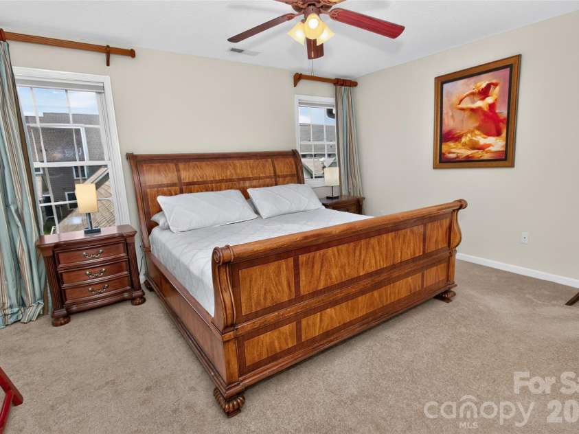 14 Rotunda Circle, Asheville, NC 28806.  MLS# CAR4416189, YatesRealty ID 46463. 