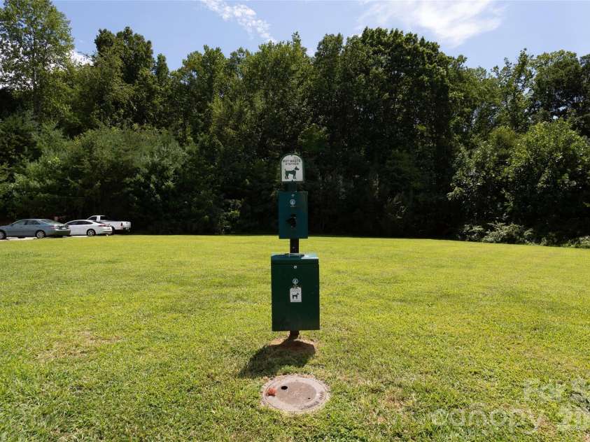 14 Rotunda Circle, Asheville, NC 28806.  MLS# CAR4416189, YatesRealty ID 46463. 