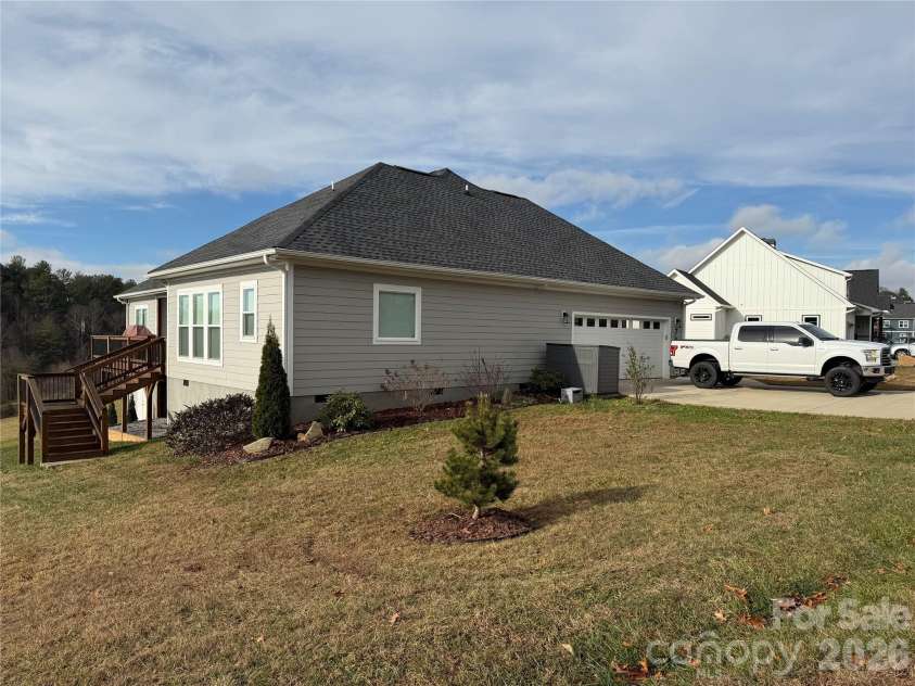 77 Horizon Way, Alexander, NC 28701.  MLS# CAR4411841, YatesRealty ID 46465. 