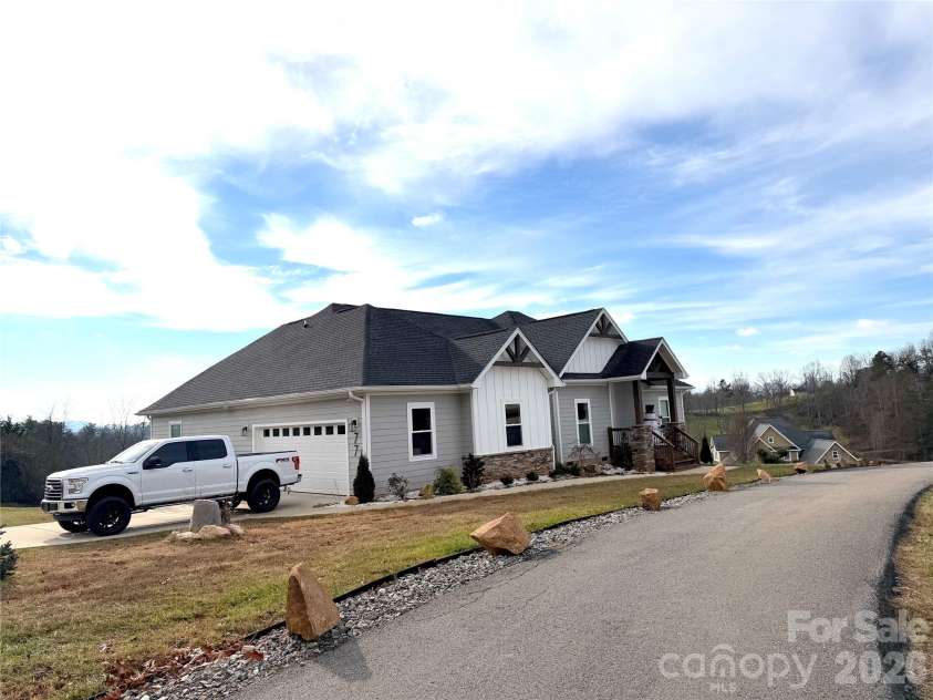 77 Horizon Way, Alexander, NC 28701.  MLS# CAR4411841, YatesRealty ID 46465. 
