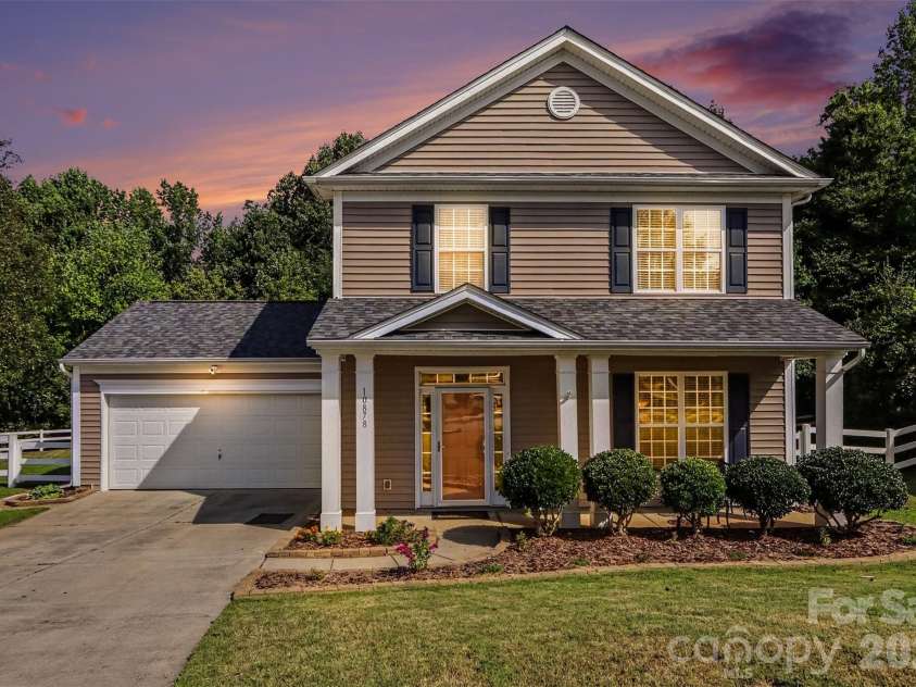 10878 Store House Court, Davidson, NC 28036.  MLS# CAR4416220, YatesRealty ID 46469. 