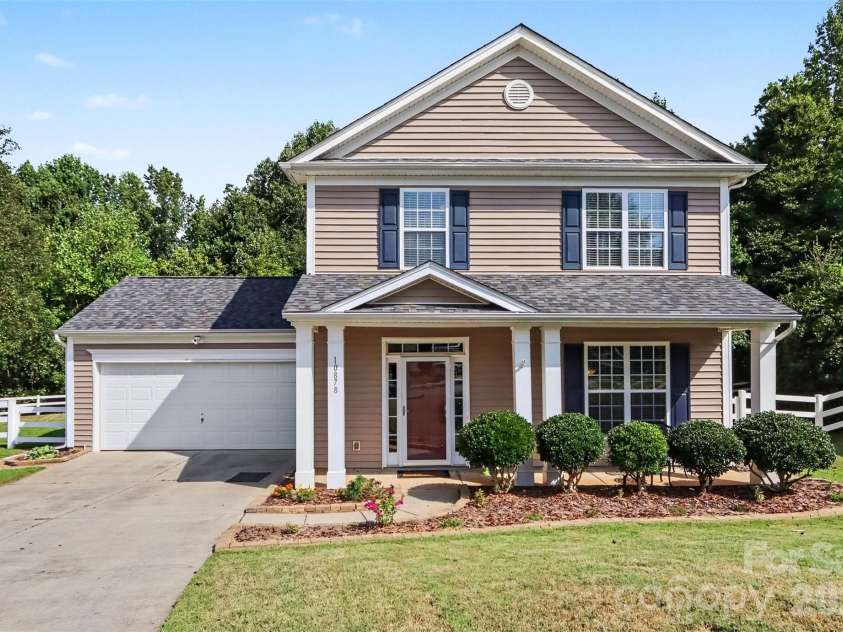 10878 Store House Court, Davidson, NC 28036.  MLS# CAR4416220, YatesRealty ID 46469. 