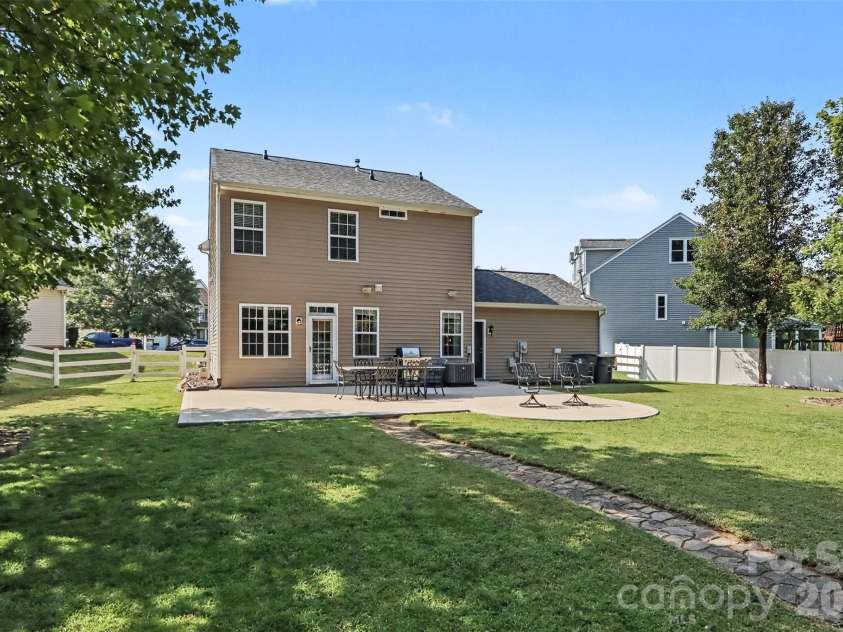 10878 Store House Court, Davidson, NC 28036.  MLS# CAR4416220, YatesRealty ID 46469. 