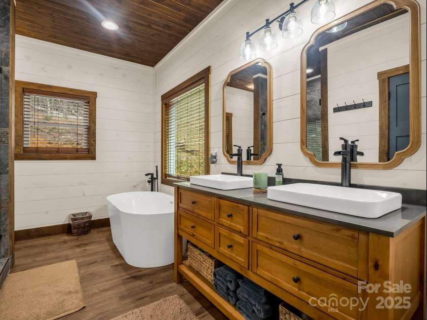 107 Twisted Birch Drive, Hendersonville, NC 28792.  MLS# CAR4328960, YatesRealty ID 4647. 