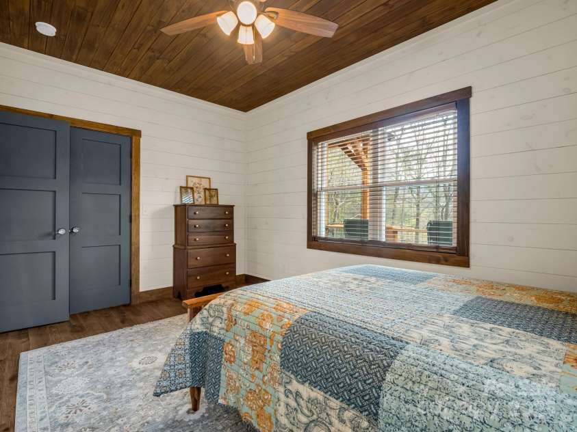 107 Twisted Birch Drive, Hendersonville, NC 28792.  MLS# CAR4328960, YatesRealty ID 4647. 