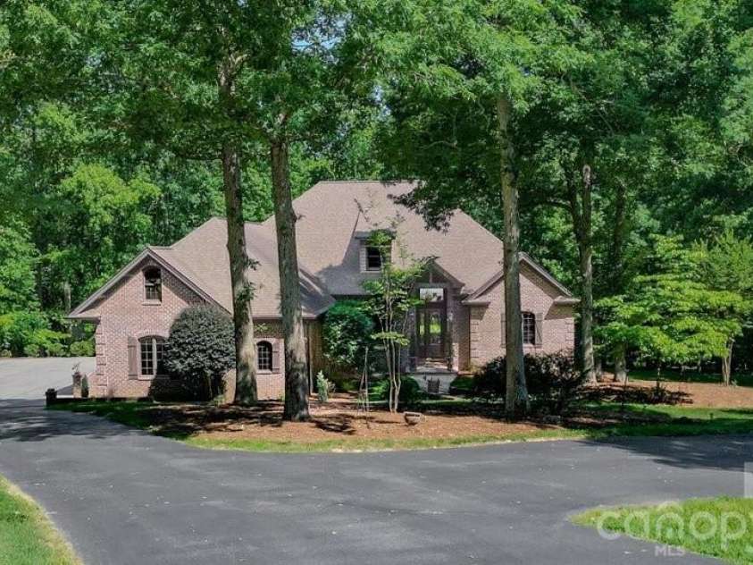 562 Rocky Cove Lane, Denton, NC 27239.  MLS# CAR4311817, YatesRealty ID 4647. 