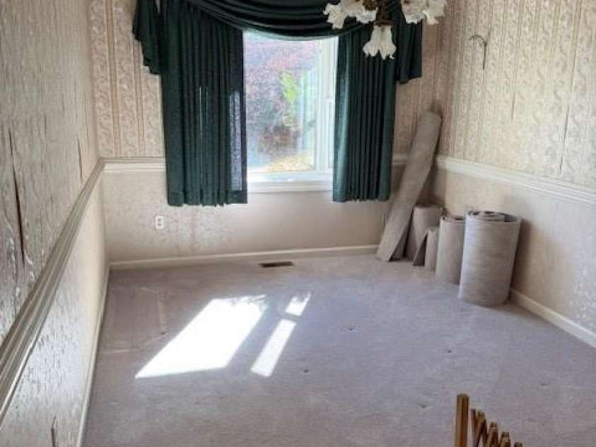 991 36th Avenue Court, Hickory, NC 28601.  MLS# CAR4319156, YatesRealty ID 4647. 