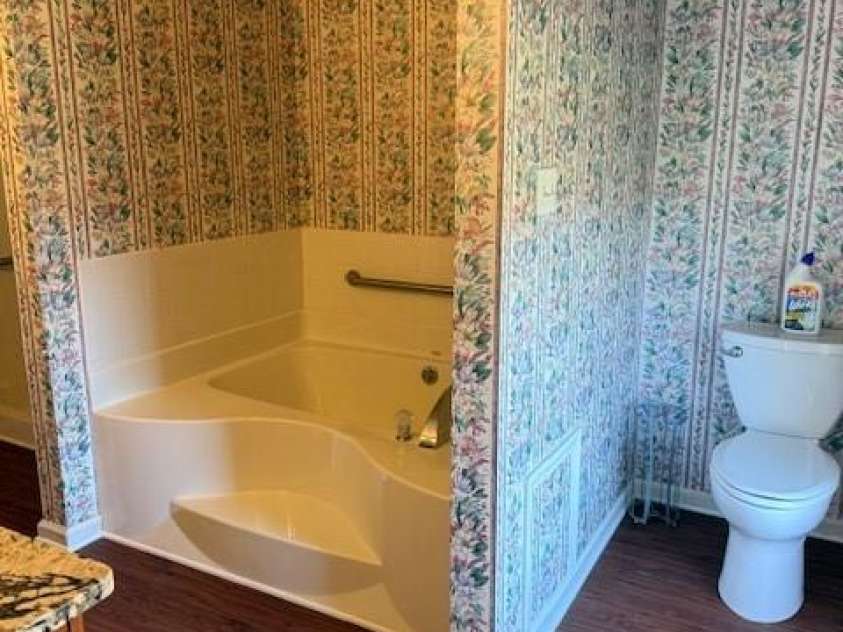 991 36th Avenue Court, Hickory, NC 28601.  MLS# CAR4319156, YatesRealty ID 4647. 