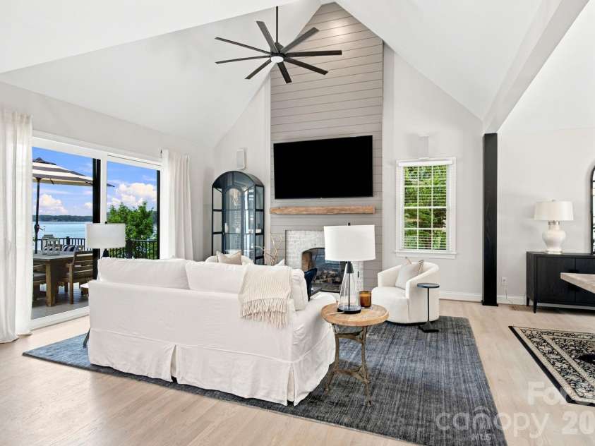 131 Long Cove Lane, Mooresville, NC 28117.  MLS# CAR4413632, YatesRealty ID 46471. 