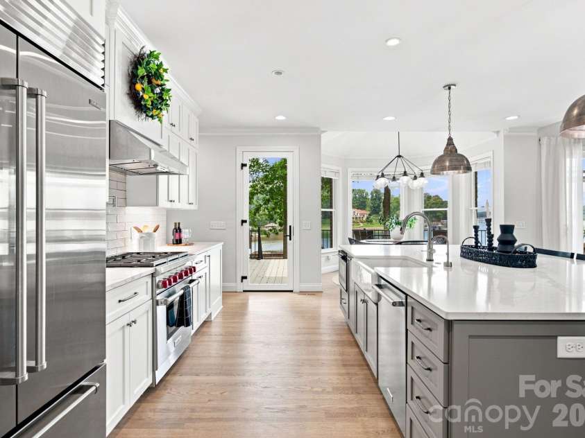 131 Long Cove Lane, Mooresville, NC 28117.  MLS# CAR4413632, YatesRealty ID 46471. 