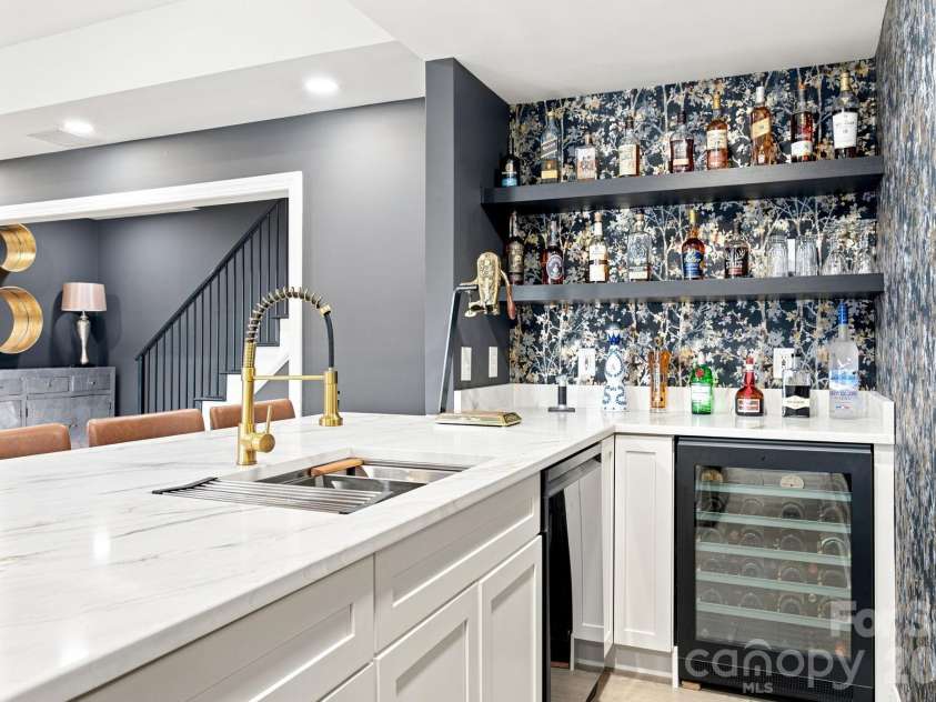 131 Long Cove Lane, Mooresville, NC 28117.  MLS# CAR4413632, YatesRealty ID 46471. 