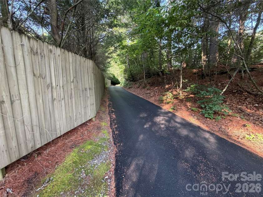29 Crystal Springs Trail, Cashiers, NC 28717.  MLS# CAR4417576, YatesRealty ID 46474. 