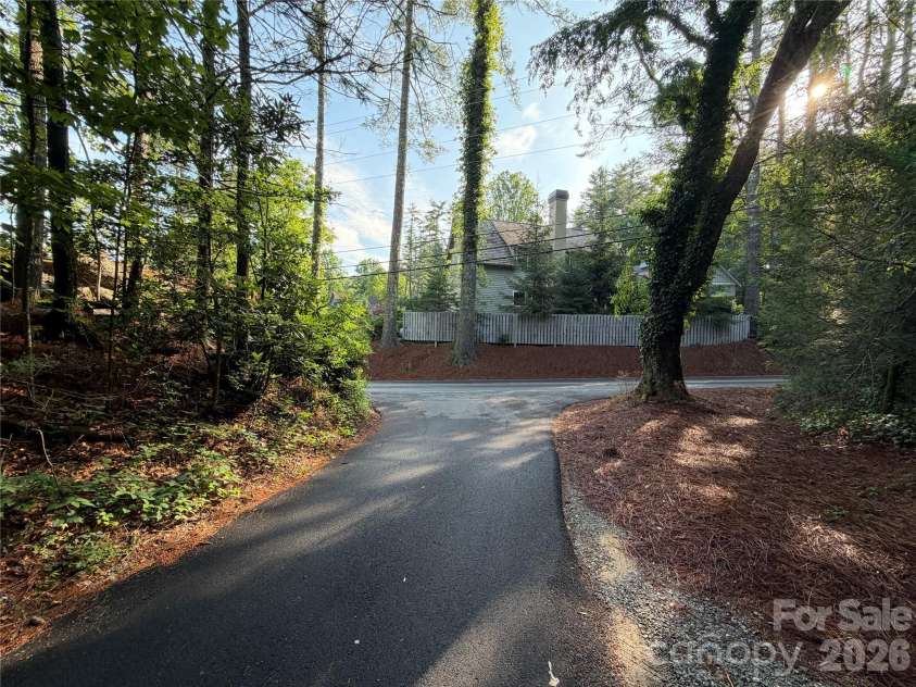 29 Crystal Springs Trail, Cashiers, NC 28717.  MLS# CAR4417576, YatesRealty ID 46474. 
