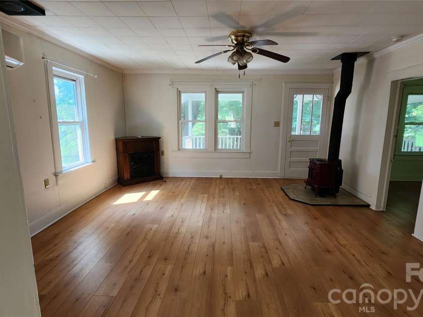 844 Connahetta Street, Murphy, NC 28906.  MLS# CAR4417498, YatesRealty ID 46475. 