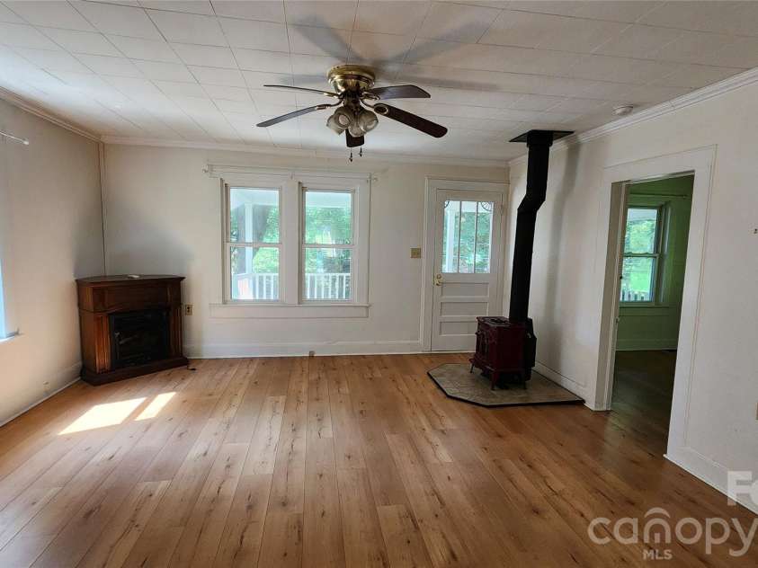 844 Connahetta Street, Murphy, NC 28906.  MLS# CAR4417498, YatesRealty ID 46475. 