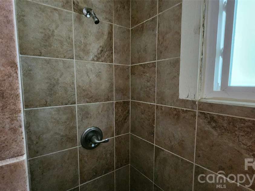 844 Connahetta Street, Murphy, NC 28906.  MLS# CAR4417498, YatesRealty ID 46475. 
