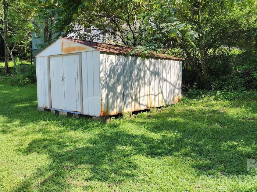 844 Connahetta Street, Murphy, NC 28906.  MLS# CAR4417498, YatesRealty ID 46475. 