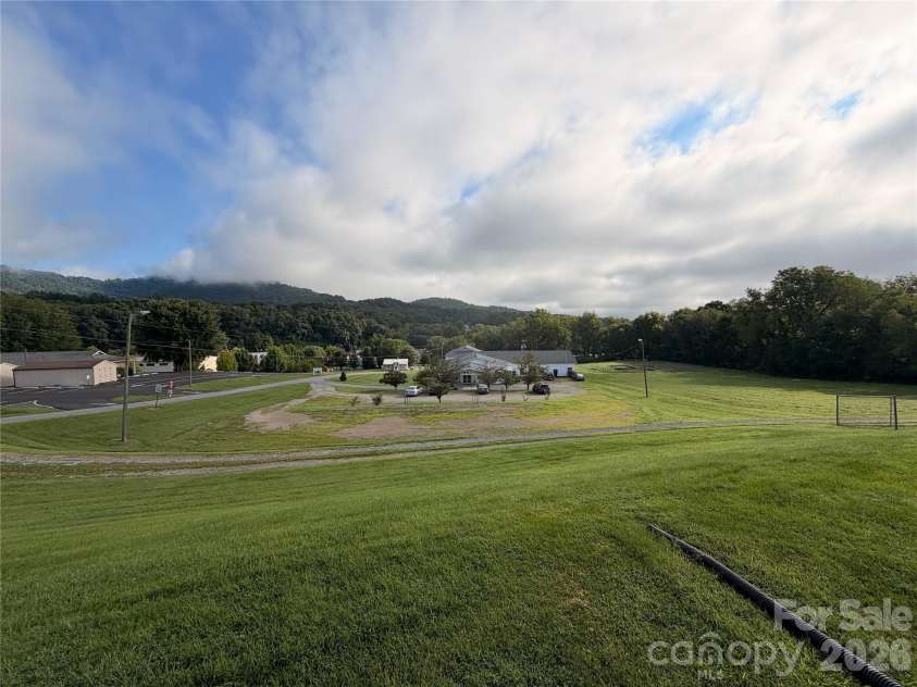 175 Hampshire Drive, Waynesville, NC 28786.  MLS# CAR4408453, YatesRealty ID 46477. 
