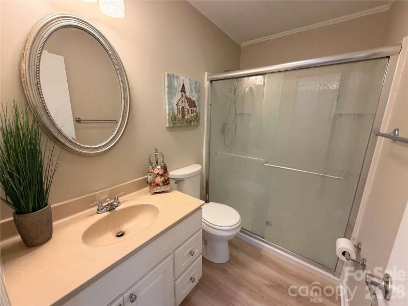 175 Hampshire Drive, Waynesville, NC 28786.  MLS# CAR4408453, YatesRealty ID 46477. Full Bath