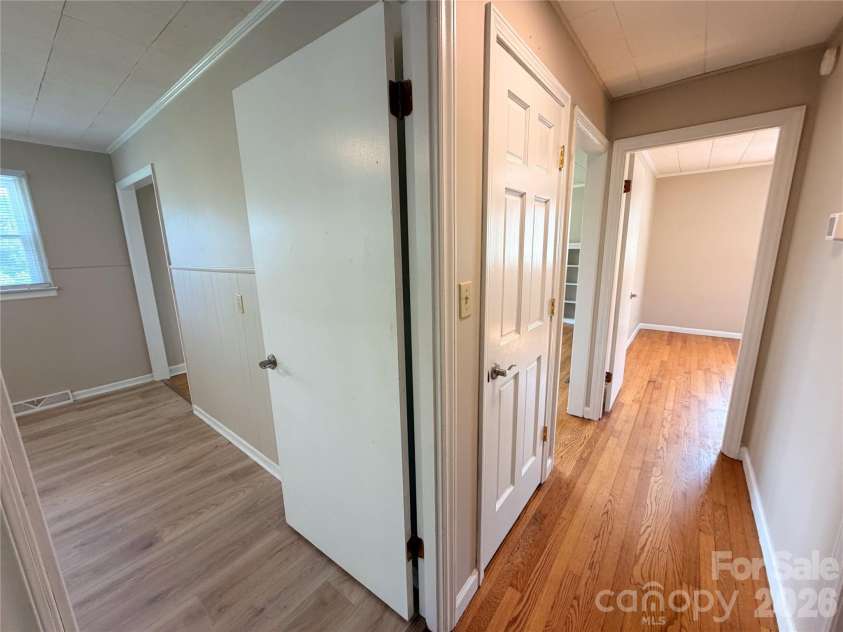 175 Hampshire Drive, Waynesville, NC 28786.  MLS# CAR4408453, YatesRealty ID 46477. Hallway