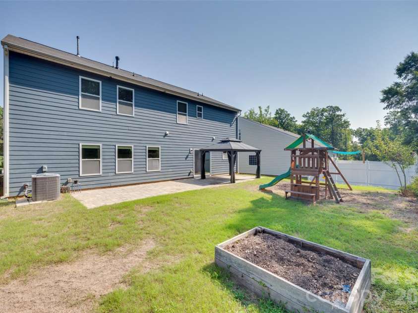 1722 Still River Way, Fort Mill, SC 29708.  MLS# CAR4413098, YatesRealty ID 46478. 