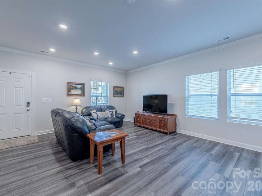 855 Windage Way, Pineville, NC 28134.  MLS# CAR4344803, YatesRealty ID 4648. 