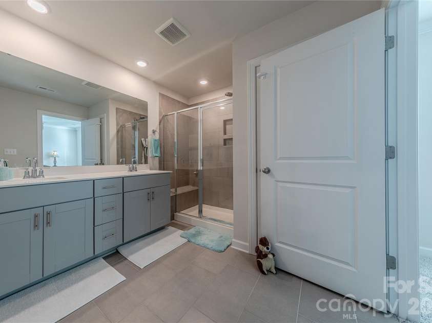 855 Windage Way, Pineville, NC 28134.  MLS# CAR4344803, YatesRealty ID 4648. 