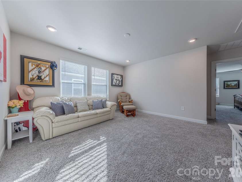 855 Windage Way, Pineville, NC 28134.  MLS# CAR4344803, YatesRealty ID 4648. 