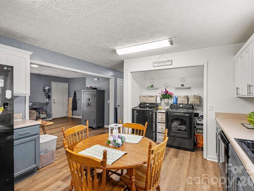 409 Baker Street, Kings Mountain, NC 28086.  MLS# CAR4408668, YatesRealty ID 46485. 