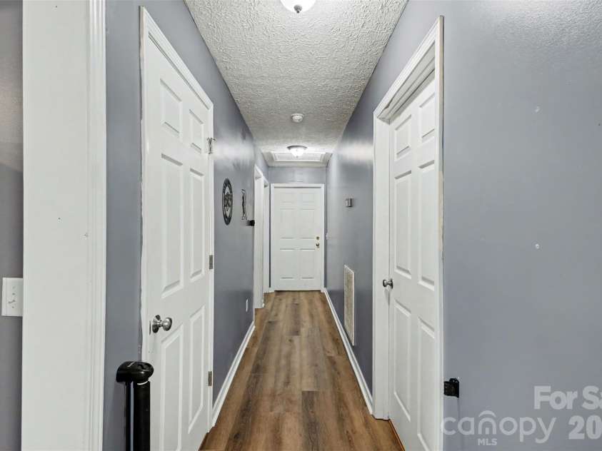 409 Baker Street, Kings Mountain, NC 28086.  MLS# CAR4408668, YatesRealty ID 46485. 