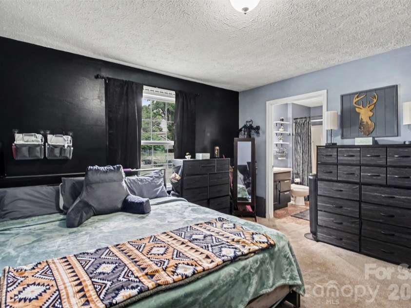 409 Baker Street, Kings Mountain, NC 28086.  MLS# CAR4408668, YatesRealty ID 46485. Primary Bedroom