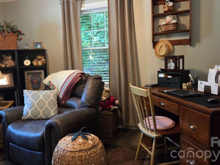 809 Alexander Street, Lincolnton, NC 28092.  MLS# CAR4395562, YatesRealty ID 46489. BR2