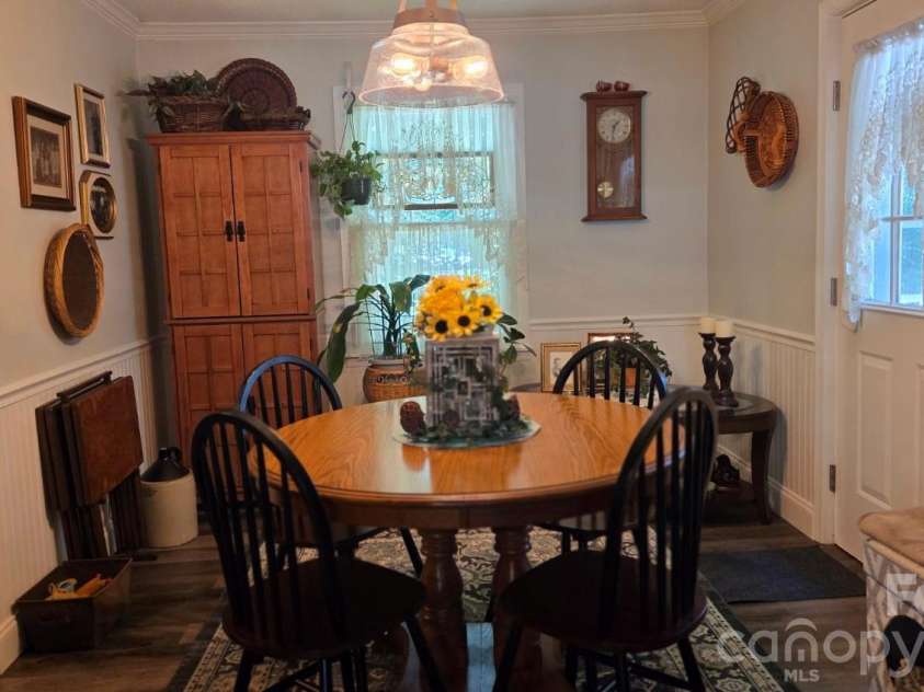 809 Alexander Street, Lincolnton, NC 28092.  MLS# CAR4395562, YatesRealty ID 46489. DR