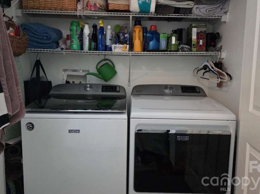 809 Alexander Street, Lincolnton, NC 28092.  MLS# CAR4395562, YatesRealty ID 46489. Laundry