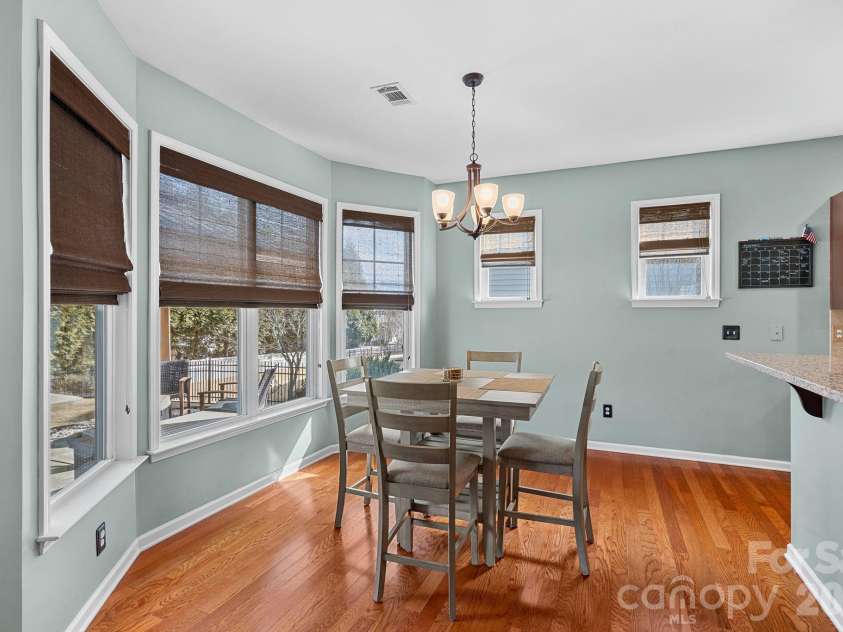 135 Rainberry Drive, Mooresville, NC 28117.  MLS# CAR4345698, YatesRealty ID 4649. Abundant natural light fills every room, from cozy nooks to large windows, creating a bright and inviting setting.