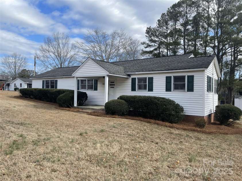 301 Sycamore Street, Pageland, SC 29728.  MLS# CAR4224579, YatesRealty ID 4649. 