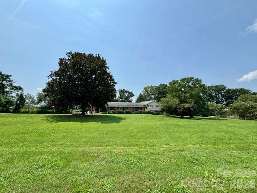 3319 Humphries Road, Shelby, NC 28150.  MLS# CAR4293516, YatesRealty ID 4649. 