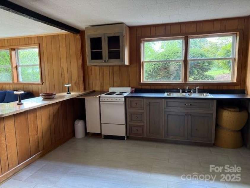 3319 Humphries Road, Shelby, NC 28150.  MLS# CAR4293516, YatesRealty ID 4649. Basement Level Kitchen Area